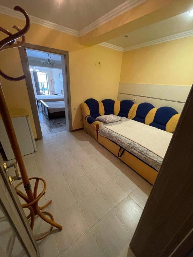 Гостевой Дом На Гечба Hotel Gagra Exterior photo